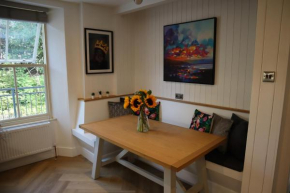 Luxury Spacious Apartment in the heart of Bowness on Windermere - fantasic views